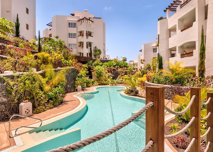 Jardines - Isora 03 Garden View *